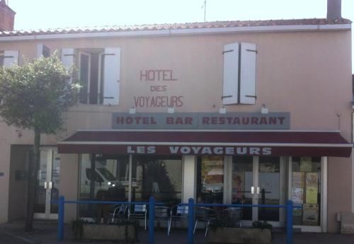 Les Voyageurs : Hotel proche de Landeronde