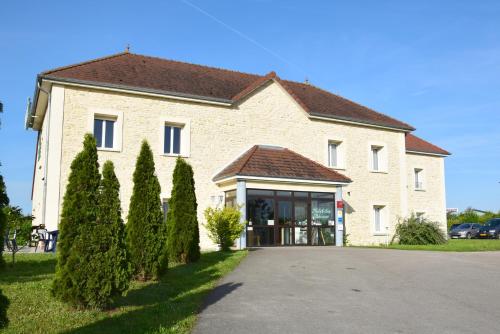 Logis Des Sources : Hotel proche de Creney-près-Troyes