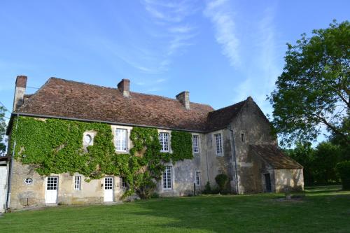 La Villa Escuris : Hebergement proche de Saint-Germain-le-Vasson