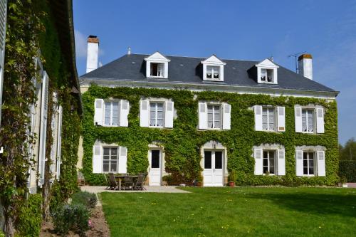 Le Domaine des Bois : Chambres d'hotes/B&B proche de Saint-Jouin-de-Marnes