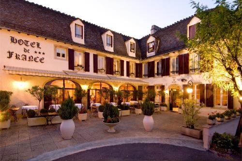 Hotel De France : Hotel proche de Saint-Sauveur-de-Ginestoux