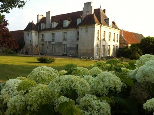Ferme de la Vallière : Chambres d'hotes/B&B proche d'Autheuil-en-Valois