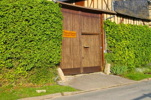 Domaine de Regnonval : Chambres d'hotes/B&B proche de Élencourt