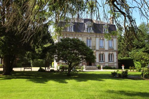 Manoir Le Mesnil : Chambres d'hotes/B&B proche de Saint-Julien-sur-Calonne