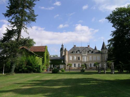 Hôtel Chateau de Buros