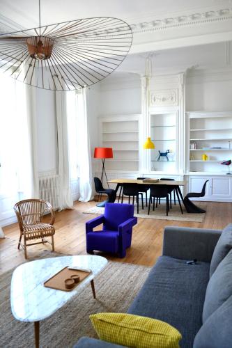 7 Hotel Particulier : Appartement proche de Sauveterre-Saint-Denis