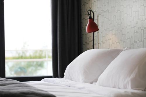 Dormir sur la Plage : Hotel proche de Saint-Sornin