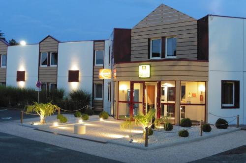Logis Hôtel Astréa : Hotel proche de Parigny-les-Vaux