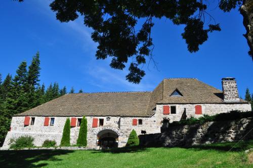 Domaine du Lac Ferrand : Hotel proche de Sagnes-et-Goudoulet