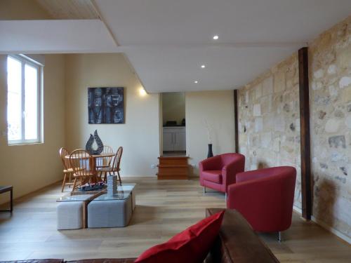Comfortable Duplex Bordeaux : Appartement proche de Talence