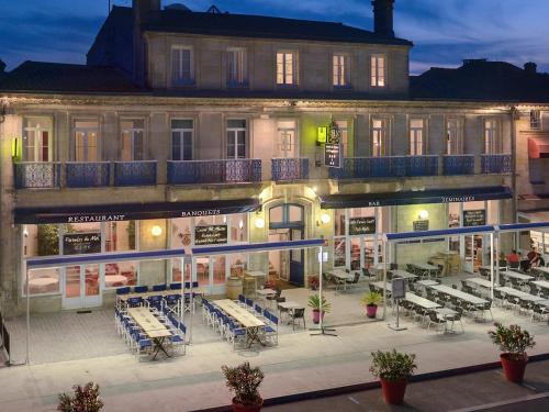 Logis Hotel de France et d'Angleterre : Hotel proche de Saint-Caprais-de-Blaye