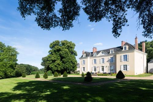 Chateau de Saint Frambault : Chambres d'hotes/B&B proche de Roézé-sur-Sarthe