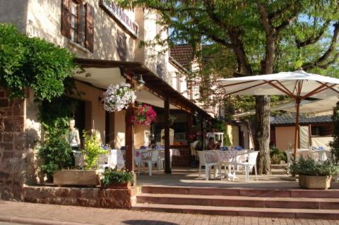 Auberge Aux Portes de Conques : Hotel proche de Marcillac-Vallon