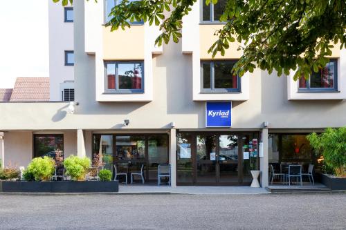 Kyriad Hotel Strasbourg Lingolsheim : Hotel proche de Hangenbieten
