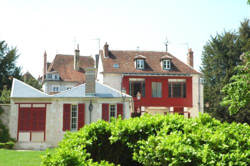 La Maison des Randonneurs : Auberge de jeunesse proche de Chemilly-sur-Yonne