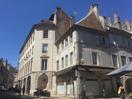 Appart77 : Appartement proche de Pouligney-Lusans