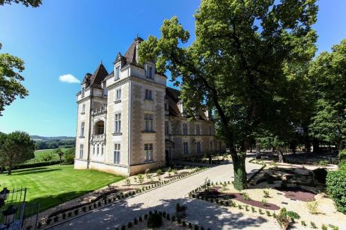 Domaine du Château de Monrecour - Hôtel et Restaurant - Proche Sarlat : Hotel proche de Saint-Germain-de-Belvès