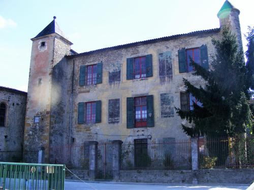 Chateau de Belesta : Chambres d'hotes/B&B proche de Lesparrou