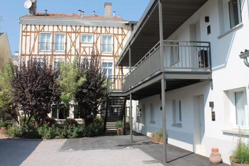 Hôtel Pasteur : Hotel proche de Saint-Hilaire-le-Grand