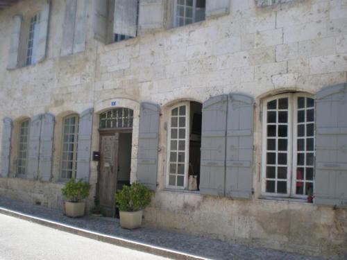 La Demeure Saint Clar : Chambres d'hotes/B&B proche de Puycasquier