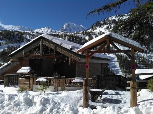 Le Lodge Isola 2000 : Chambres d'hotes/B&B proche d'Isola