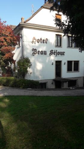 Hotel Restaurant Beau Séjour : Hotel proche de Gumbrechtshoffen