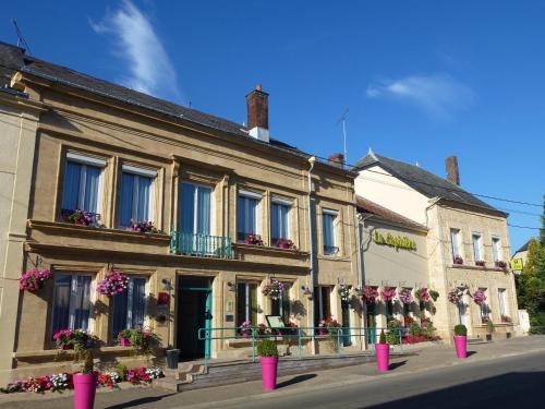 Logis La Sapinière : Hotel proche d'Autréville-Saint-Lambert