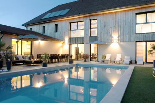 Ome sweet home : Chambres d'hotes/B&B proche de Rouilly-Saint-Loup