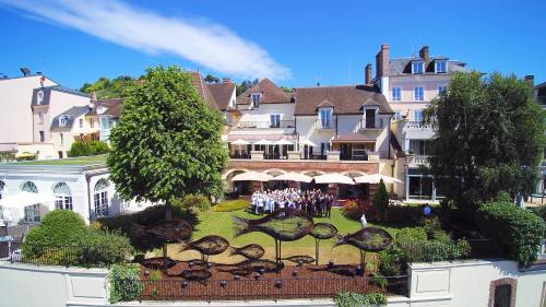 La Côte Saint Jacques : Hotel proche de Villeneuve-sur-Yonne