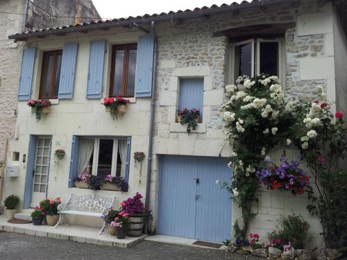 La Maison du Bonheur : Hebergement proche d'Angeac-Champagne
