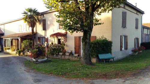 Charmante maison à la ferme : Hebergement proche de Saint-Benoît-de-Carmaux