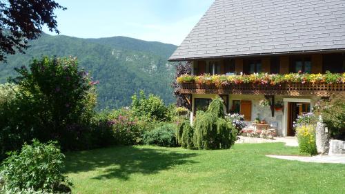 Le Fraisy Location de Vacances : Hebergement proche de La Balme-de-Thuy