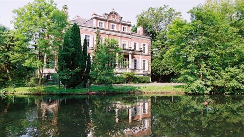 Le Château de Philiomel : Chambres d'hotes/B&B proche de Lisbourg