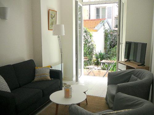 Appartement Apartment with terrace and garden