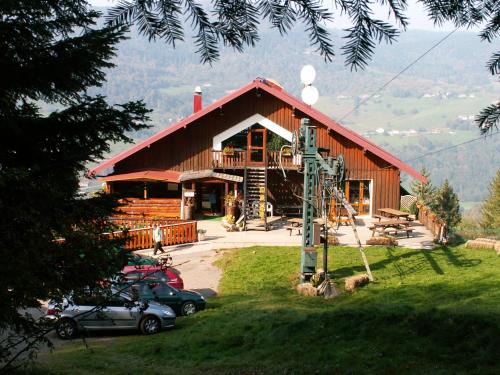 Logis La Bouloie : Hotel proche de Lamadeleine-Val-des-Anges