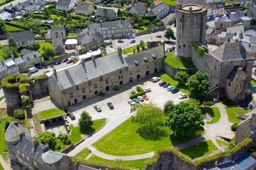 Le Château de Bricquebec : Hotel proche de Saint-Sauveur-le-Vicomte