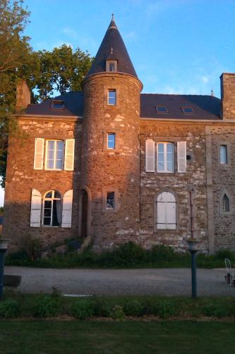 Le Manoir de la Bigotière : Chambres d'hotes/B&B proche de Saint-Samson-sur-Rance