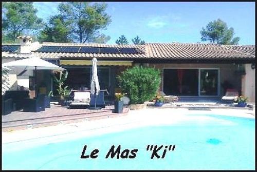 Le Mas Ki : Chambres d'hotes/B&B proche de Bagnols-en-Forêt