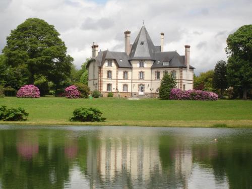 Chateau de la Hersonnière : Chambres d'hotes/B&B proche de Plouguenast