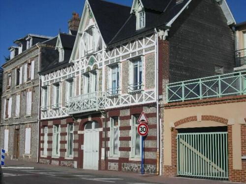 Villa Ariane : Appartement proche de Saint-Martin-aux-Buneaux