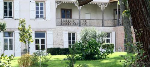 La Belle Montoise : Hebergement proche de Savenès