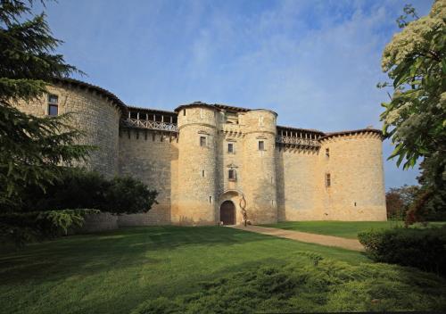 château de Mauriac : Chambres d'hotes/B&B proche de Brens