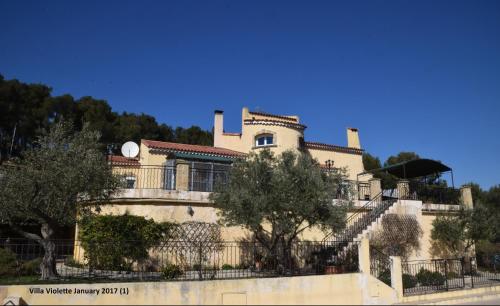 Villa Violette : Chambres d'hotes/B&B proche d'Ensuès-la-Redonne