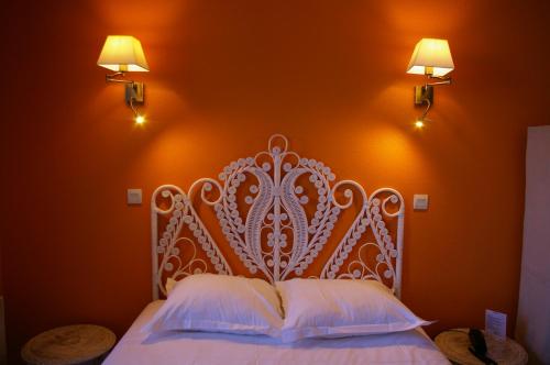 Queen Serenity Hotel : Hotel proche de Bruc-sur-Aff