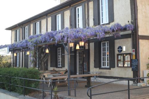 Hôtel Les Escalandes : Hotel proche de Lévignacq