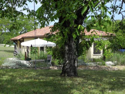 Maison De Vacances - Ajat : Hebergement proche de Saint-Crépin-d'Auberoche