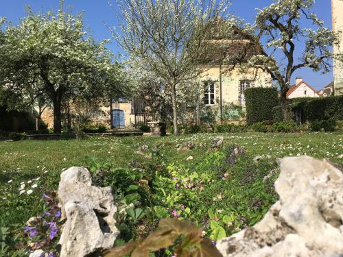 Maison d'Hôtes Chandon de Briailles : Hebergement proche de Bessey-en-Chaume