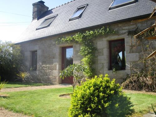 petite maison bretonne : Hebergement proche de Caouënnec-Lanvézéac