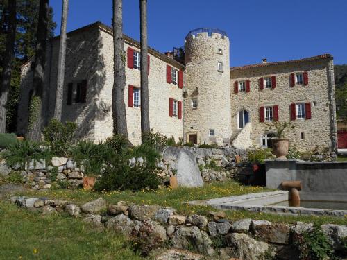 Chateau de la Rode : Hebergement proche d'Aulas