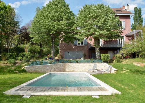 La Villa rose : Appartement proche de Fontaines-Saint-Martin